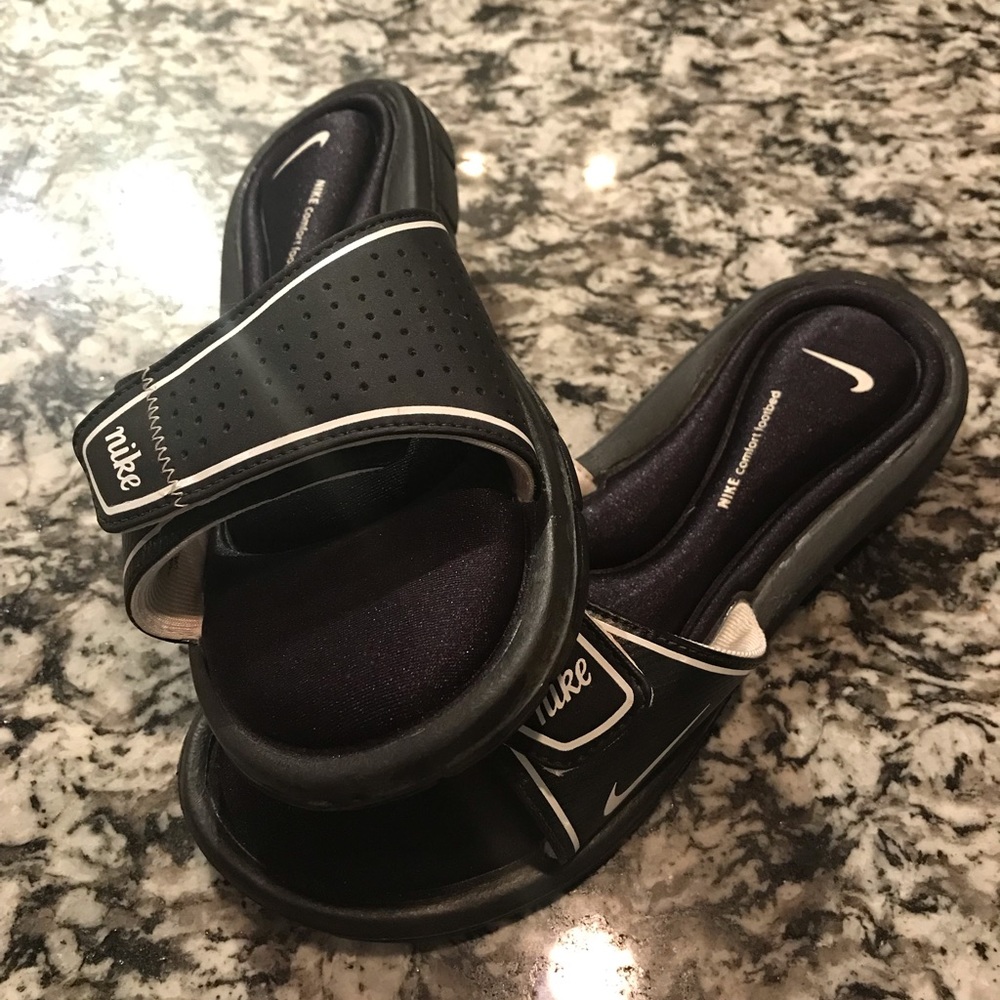 Nike sliders
